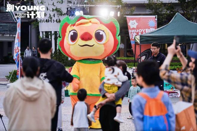 5折、奢侈品低至1折起…什么都不买还能和顶级摩托车合影long8国际龙8仅剩最后
