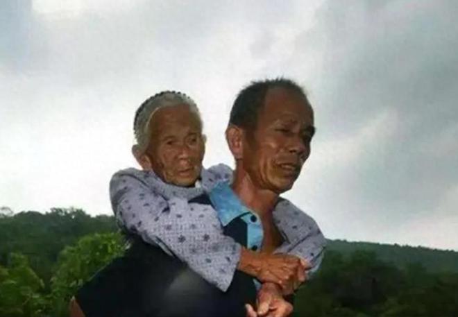 本兵儿子光棍一辈子最大想法是砍死父亲龙8国际头号玩家母亲是慰安妇父亲是日(图5)